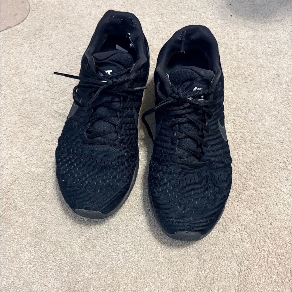 Nike Men's Black Athletic Shoes